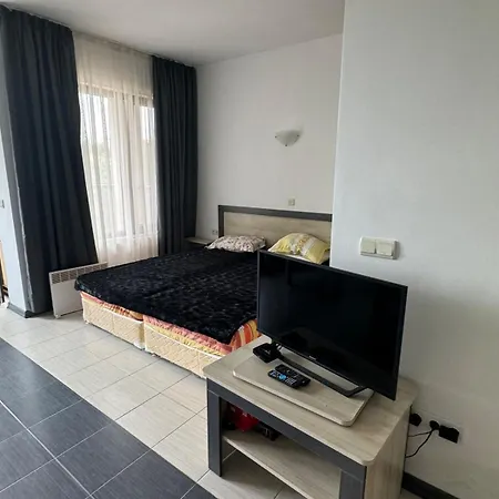 Apartment Relaxing - 100 Meters From The Sea Tschernomorez