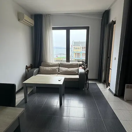 Apartment Relaxing - 100 Meters From The Sea